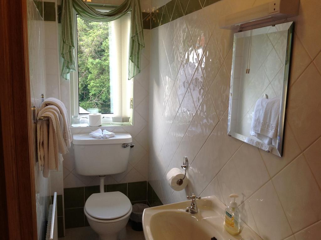 Bed & Breakfast Lisdanar House 4*